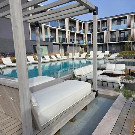 Melyna Kopa - With Pool Apartamento *
